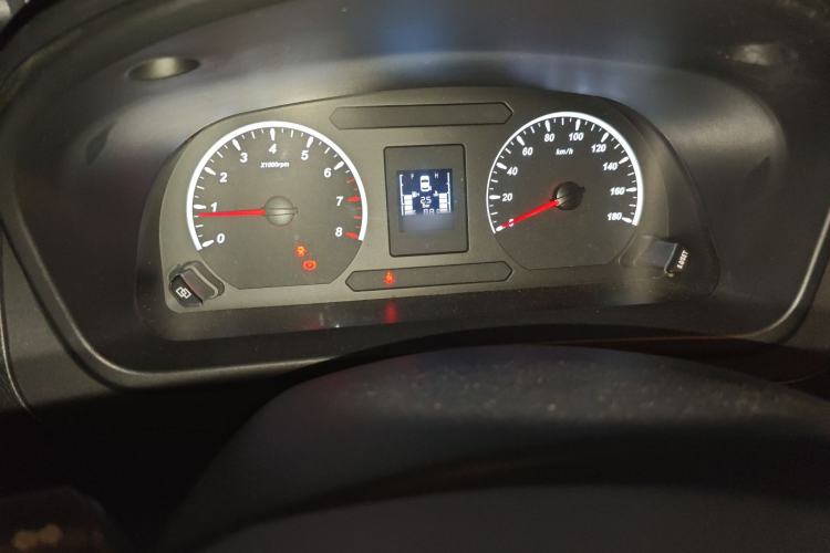 Used FORTHING Lingzhi PLUS 2021 Travel Edition 2.0L Manual Luxury 7-Seater
