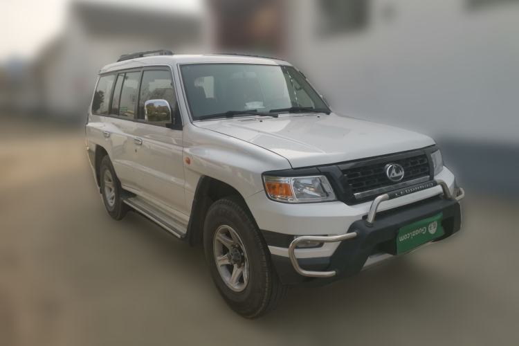 Used Leopaard Q6 2015 2.4L Manual 4x4 Excellence Edition
