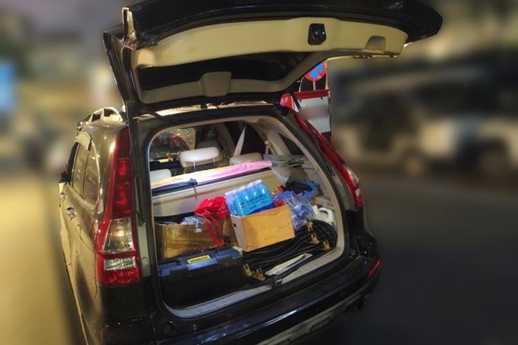 Used Honda CR-V 2010 2.4L automatic four-wheel drive luxury version Trunk