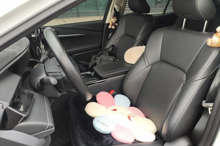 Used Toyota Camry 2026 Model Dual-Engine 2.0HSE Sport Lite Edition