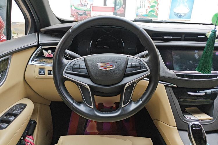 Used Cadillac XT5 2017 Anniversary Edition 28T Four-Wheel Drive Luxury Model
