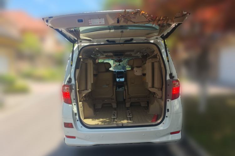 Used Toyota Alphard 2012 3.5L Luxury Edition Trunk