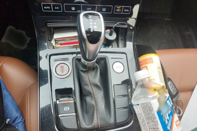 Used Hongqi H5 2019 30TD Dynamic Edition Gear Lever