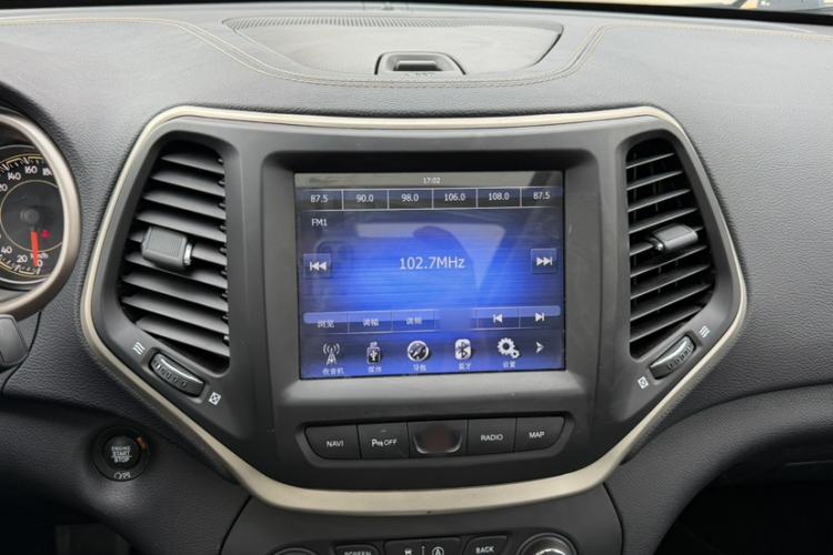 Used Jeep Cherokee 2016 2.4L Leading Edition
