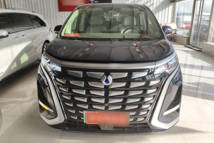 Used Denza D9 2022 DM-i 970 Four-Wheel Drive Flagship Model
