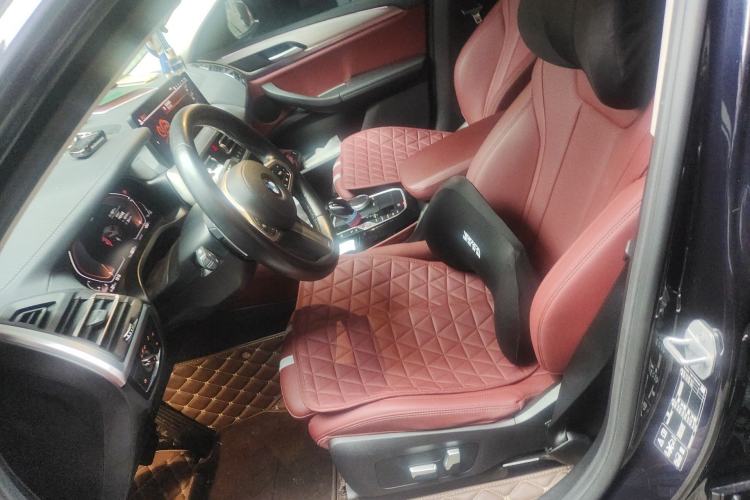 Used BMW X4 2022 xDrive 25i M Sport Package Left Front Seat