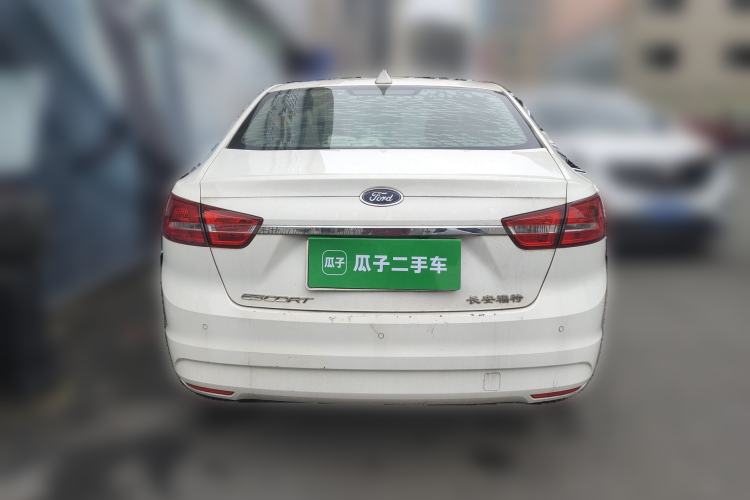 Used Ford Escort 2015 1.5L Automatic Fashion Model
