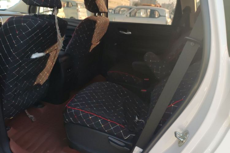 Used Baojun 730 2021 1.5L Manual Fashion Version 7 Seats
