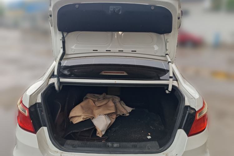 Used CHANGAN Eado 2014 1.6L Manual Luxury Model