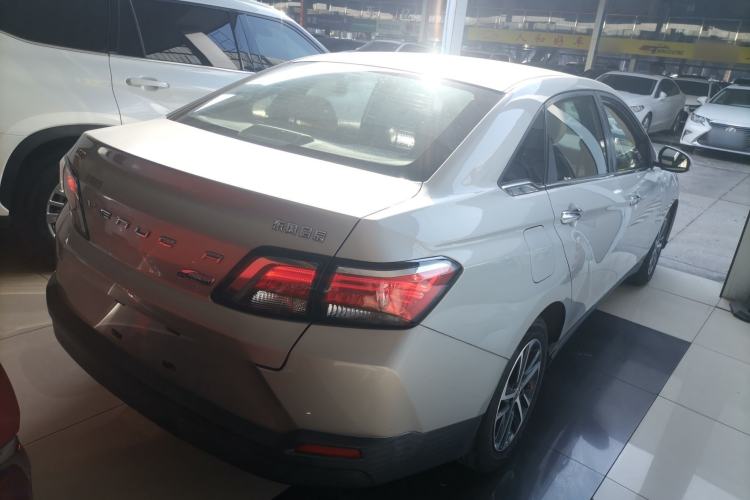 Used Venucia D60 2018 1.6L CVT Smart Connect Elite Edition