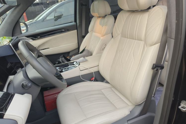 Used Zeekr 009 2022 WE Edition Left Front Seat