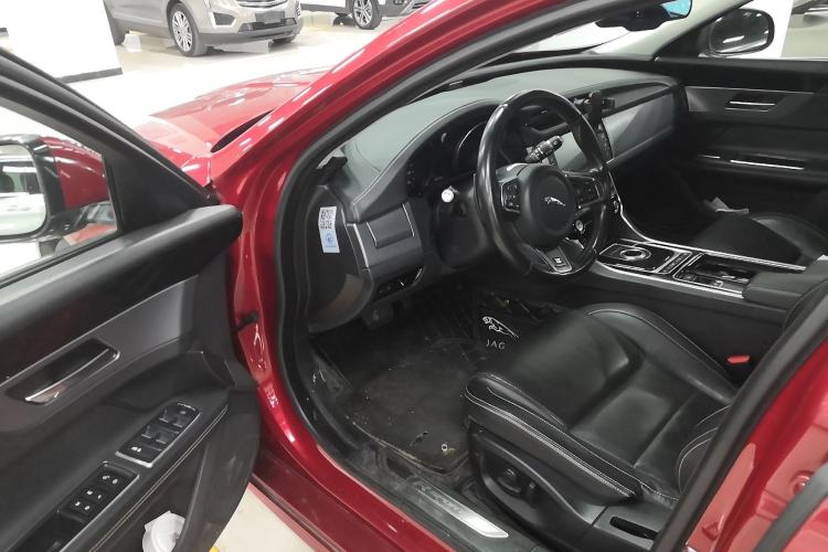 Used Jaguar XF 2016 XF 3.0 SC Two-Wheel-Drive Luxury Edition
