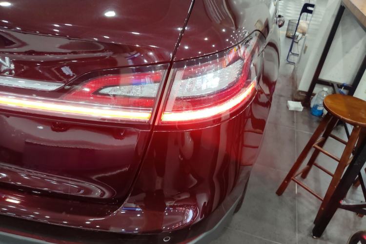 Used Lincoln Nautilus 2019 2.0T Two-Wheel Drive Luxury Edition China VI Standard Right Rear Taillight