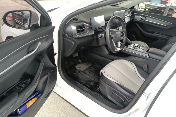 Used BYD Destroyer 05 2024 HONOR Edition DM-i 55KM Luxury Model Driver Seat