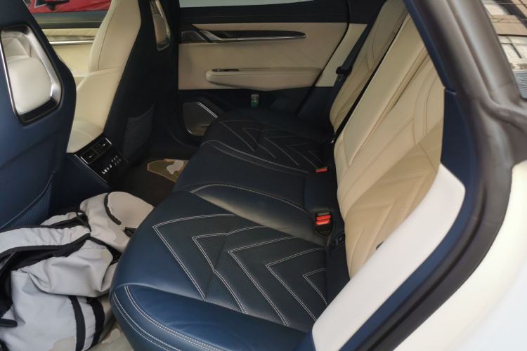 Used Zeekr 001 2022 Ultra-Long Range Dual-Motor YOU Version
