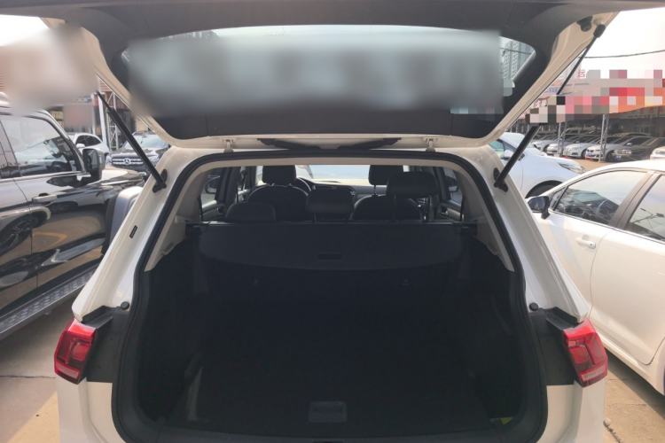 Used Volkswagen Tiguan L 2021 280TSI Automatic Two-Wheel Drive Smart Edition Trunk