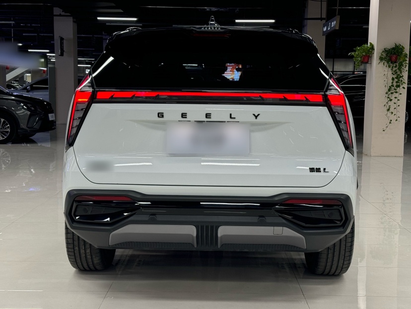 Geely Auto FX11 2023 2.0TD DCT Prestige Edition — снимка 6