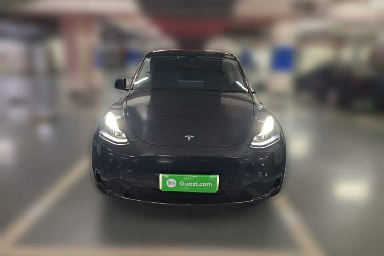 Used Tesla Model Y 2023 Long-Range All-Wheel-Drive Version
