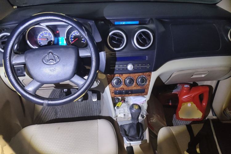 Used CHANGAN KAICHENG Ounuo S 2012 1.3L Standard Version Center Console