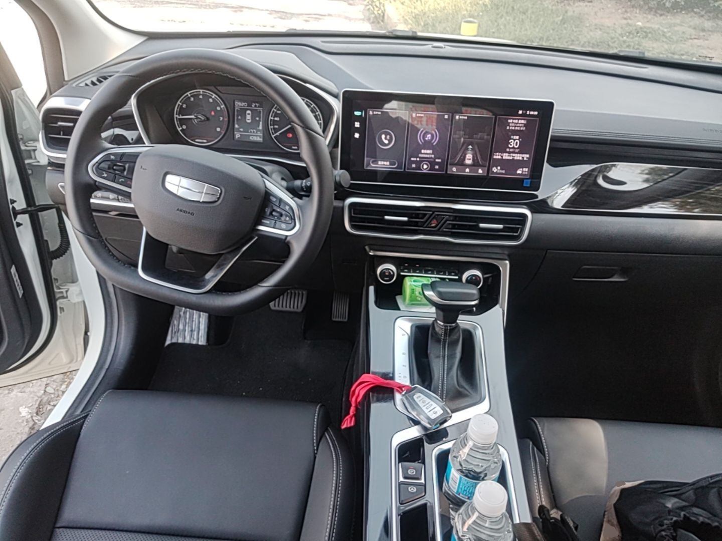 Geely Auto Coolray 2025 Model 1.5L CVT Superpower Edition MAX — снимка 14