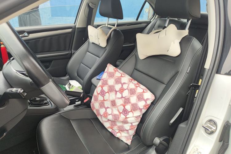 Used Volkswagen Sagitar 2016 230TSI 25th Anniversary Edition Left Front Seat