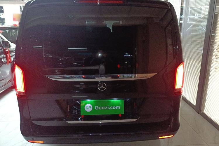 Used Mercedes-Benz V-Class 2021 V 260 Avantgarde Edition