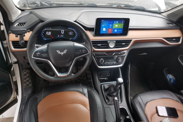 Used Wuling Hongguang S3 2018 1.5L Manual Luxury Model China V Standard Center Console