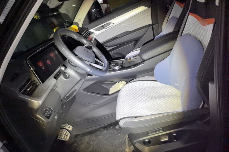 Used Volkswagen Tavendor 2024 380TSI All-Wheel Drive R-Line Cruise Edition