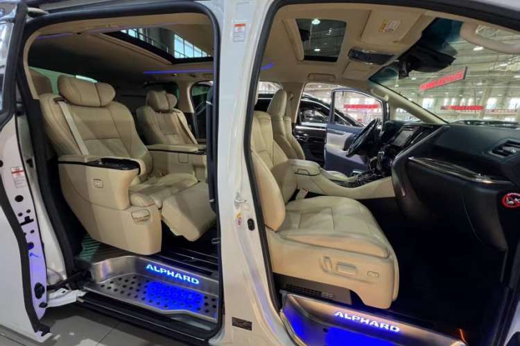 Used Toyota Alphard 2019 Dual-Engine 2.5L Prestige Edition
