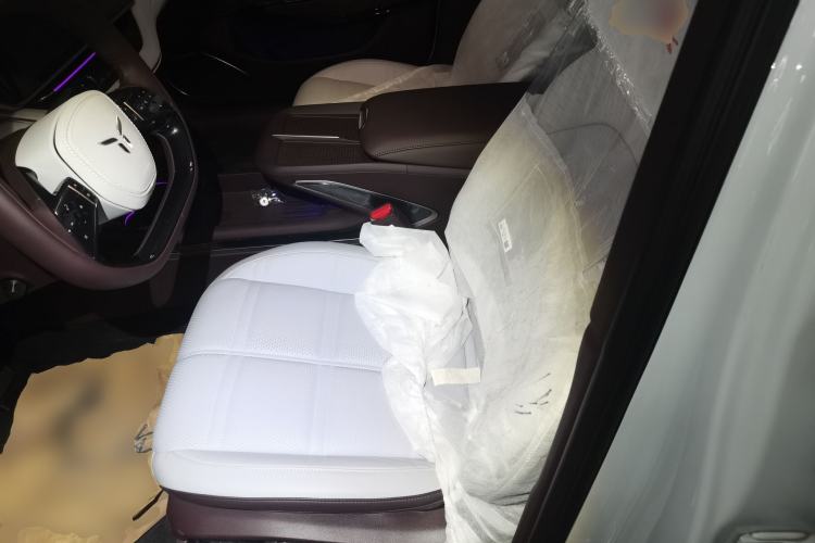 Used Hongqi EH7 2024 640 Pro+ All-Wheel Drive Left Front Seat