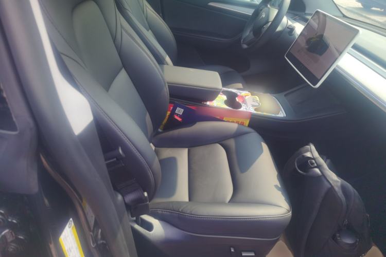 Used Tesla Model Y 2024 Long-Range All-Wheel-Drive Version