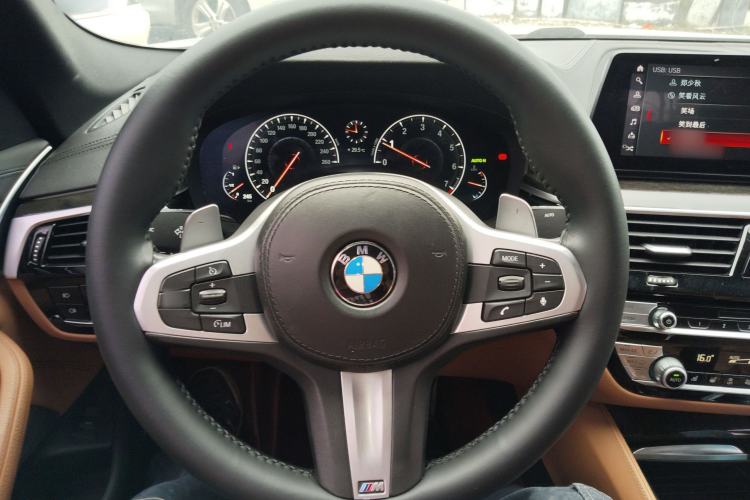 Used BMW 5 Series 2019 530Li Leading Model M Sport Package Steering Wheel