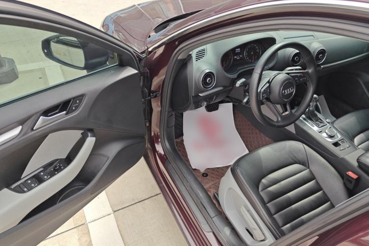 Used Audi A3 2020 Restyled Sportback 35 TFSI Entry-Level China VI Emission Standard Driver Seat