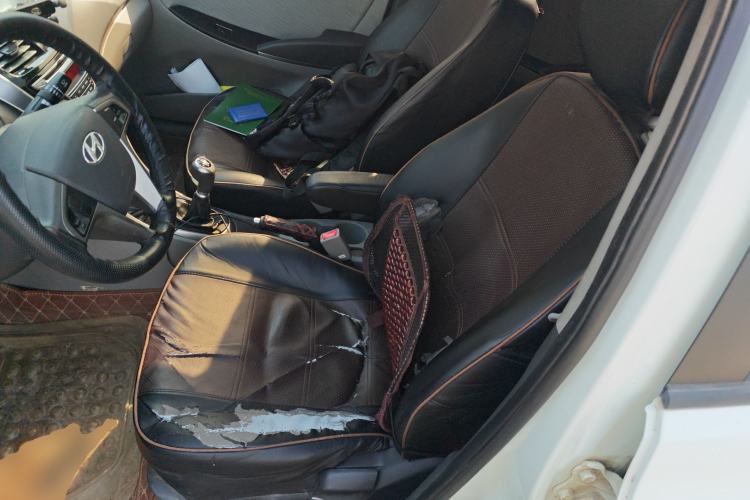 Used Hyundai Verna (older generation) 2014 1.4L Manual Top-Tier Model TOP