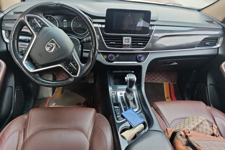Used Baojun 560 2017 1.5T DCT Flagship Model 7 Seats
