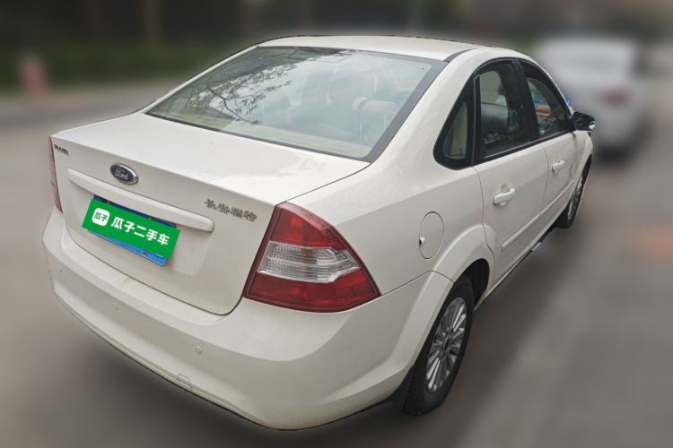 Used Ford Focus 2013 Sedan Classic 1.8L Automatic Fashion Edition