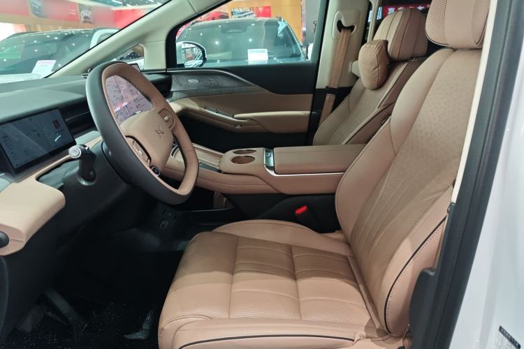 Used XPeng X9 2026 Model—Range-Extended Version 1602 Ultra Left Front Seat