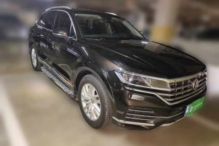 Used Volkswagen Touareg 2019 2.0 TSI Ruiyi Edition China V Standard Front Right 45 Deg