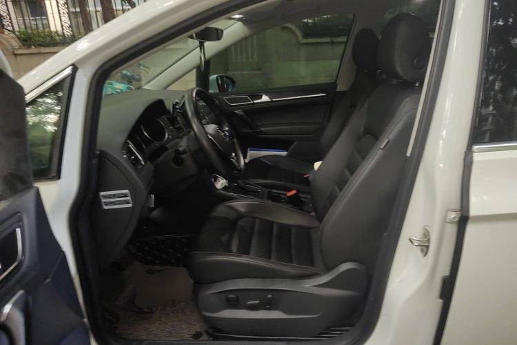 Used Volkswagen Golf Sportsvan 2018 280TSI Automatic Luxury Model Left Front Seat