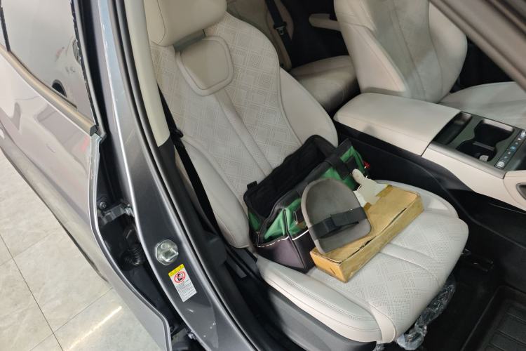 Used BYD Yuan UP 2025 Model 301KM Leading Version