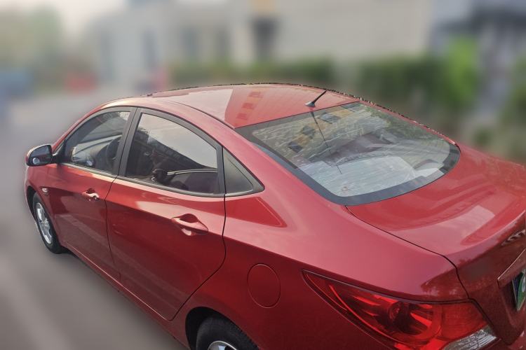 Used Hyundai Verna (older generation) 2010 Sedan 1.4L Manual Comfort GS Rear Left 45 Deg