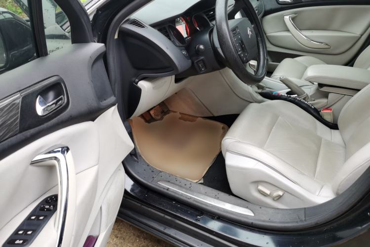 Used Citroen C5 2011 Dongfang Zhilü 2.3L Automatic Zunyu Model Driver Seat