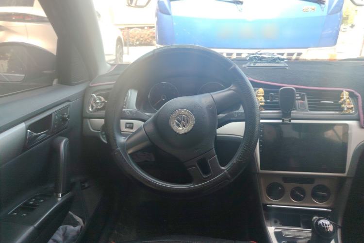 Used Volkswagen Lavida 2013 1.4TSI Manual Comfort Edition Steering Wheel