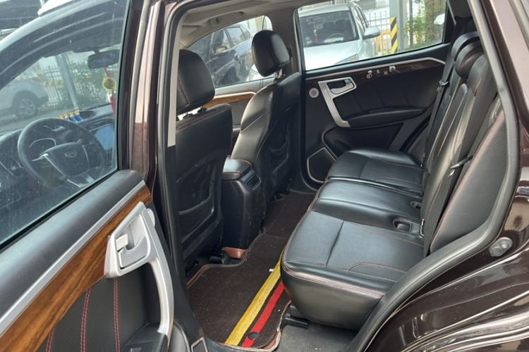 Used Geely Auto GX7 2015 Sports Edition 2.0L Automatic Luxury Upgrade Version China V Standard