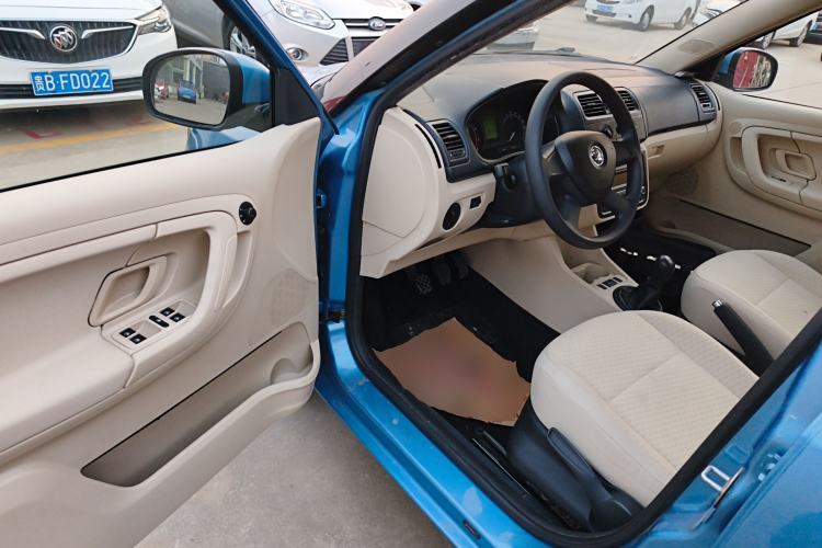 Used Skoda Fabia 2014 1.4L Manual Crystal Edition