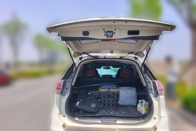 Used Nissan X-Trail 2014 2.0L CVT Comfort Edition 2WD Trunk