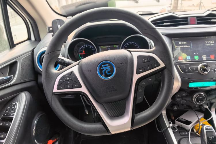 Used BYD Yuan New Energy 2019 EV360 Smart Connect Enjoyment Model
