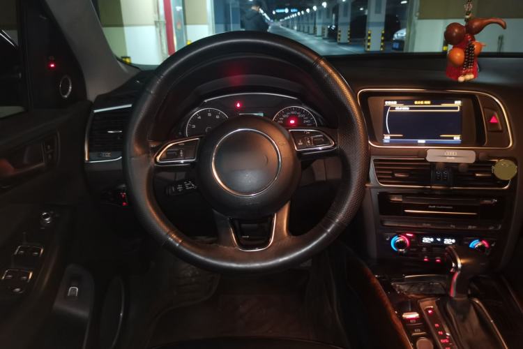 Used Audi Q5 2015 40 TFSI Comfort Model