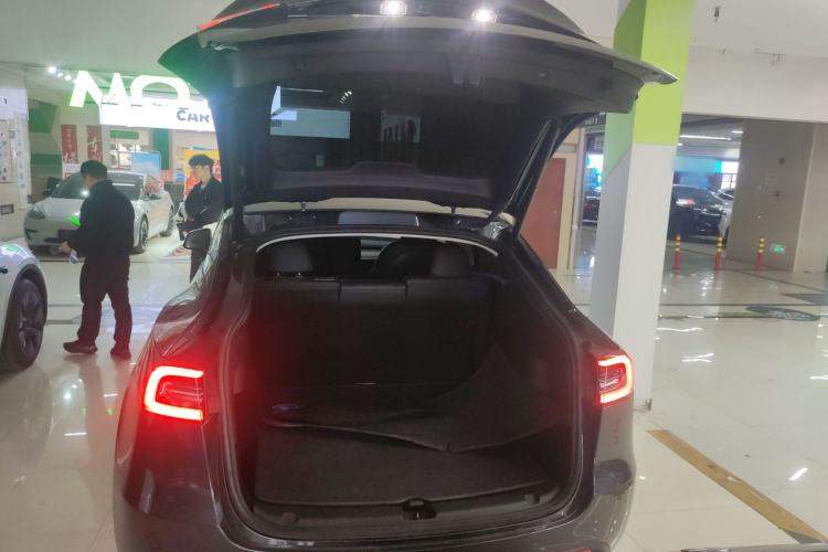 Used Tesla Model Y 2024 Rear-Wheel-Drive Version
