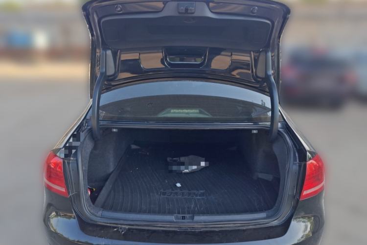 Used Volkswagen Passat 2014 1.8TSI DSG Prestige Edition Trunk